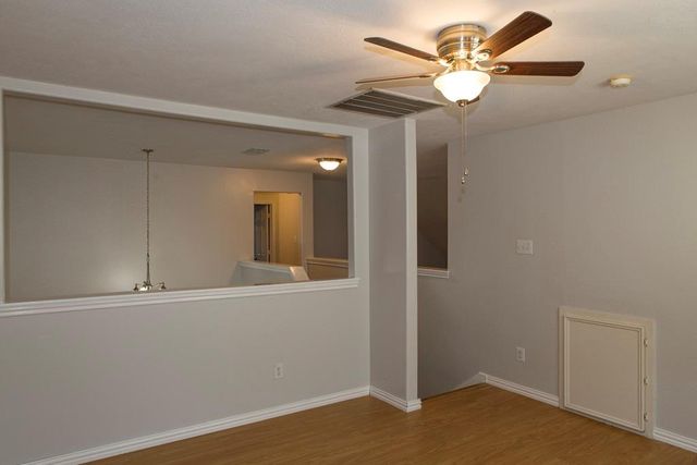 315 Glade Bridge Lane, Dickinson, TX 77539