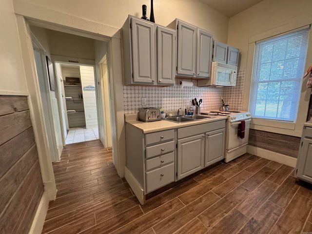 400 Sixth Street, Hot Springs, AR 71913