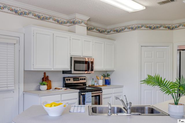 110 LEON PATRICK DRIVE, Monroe, LA 71203