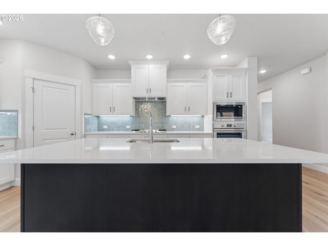 16414 Sw CAMBRIDGE Ln, Portland, OR 97224