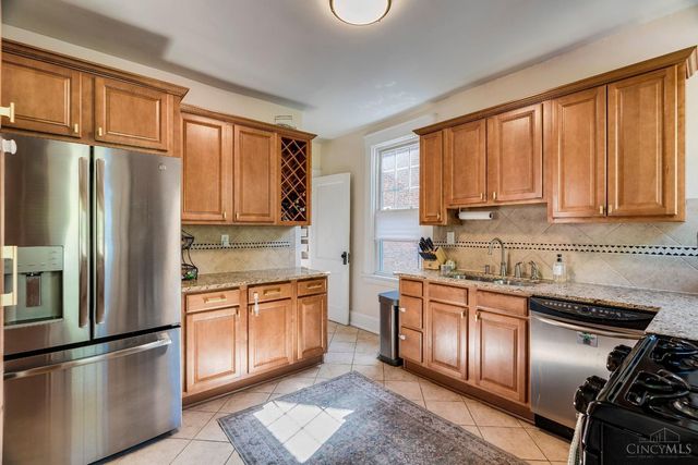 3095 Linwood Avenue, Cincinnati, OH 45208