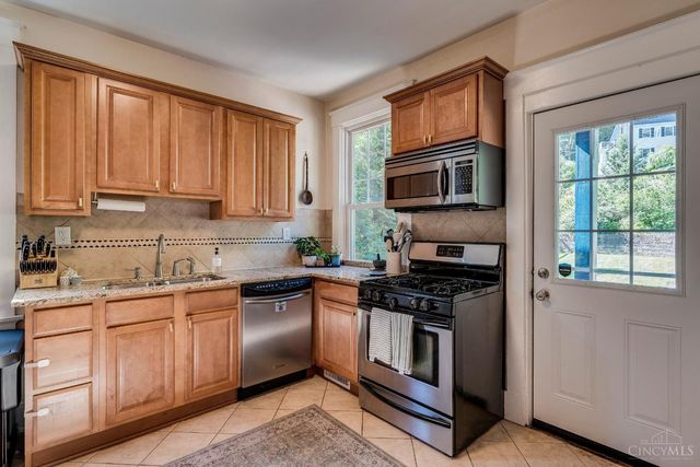 3095 Linwood Avenue, Cincinnati, OH 45208