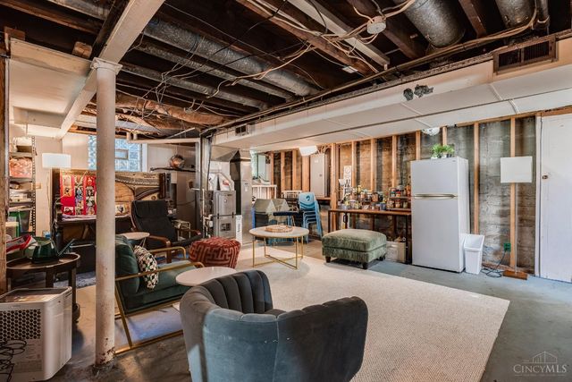 3095 Linwood Avenue, Cincinnati, OH 45208