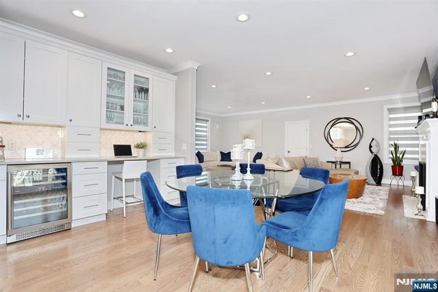 5 Colebrook Drive, Park Ridge, NJ 07656