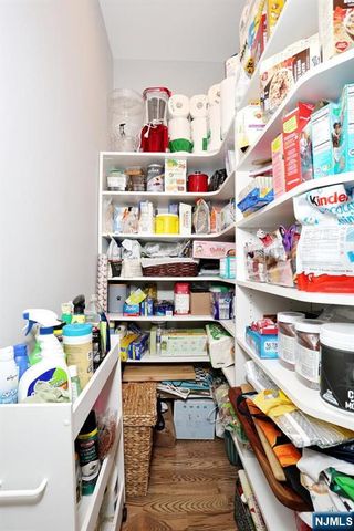 5 Colebrook Drive, Park Ridge, NJ 07656