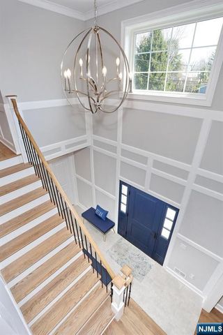 5 Colebrook Drive, Park Ridge, NJ 07656