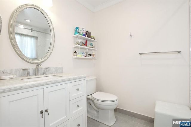 5 Colebrook Drive, Park Ridge, NJ 07656