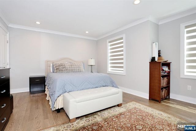 5 Colebrook Drive, Park Ridge, NJ 07656