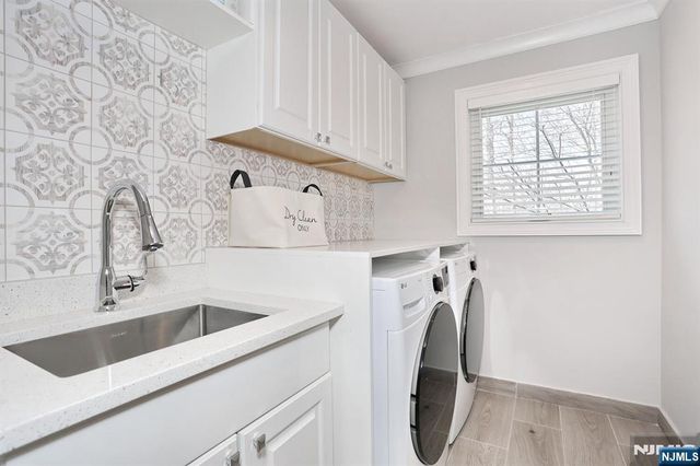 5 Colebrook Drive, Park Ridge, NJ 07656