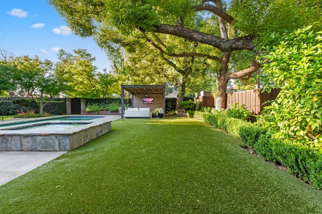 930 Sycamore Ave, Modesto, CA 95350