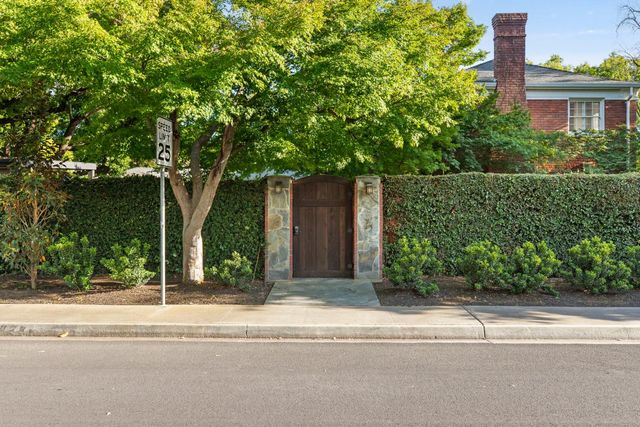 930 Sycamore Ave, Modesto, CA 95350