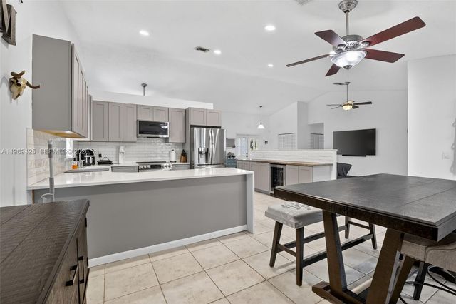 9731 NW 32nd Mnr, Sunrise, FL 33351