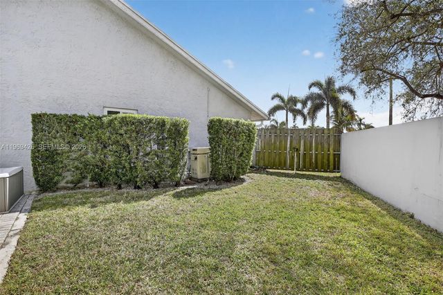 9731 NW 32nd Mnr, Sunrise, FL 33351