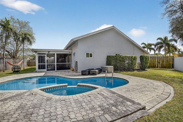 9731 NW 32nd Mnr, Sunrise, FL 33351