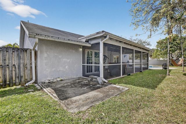 9731 NW 32nd Mnr, Sunrise, FL 33351