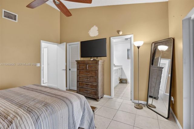 9731 NW 32nd Mnr, Sunrise, FL 33351