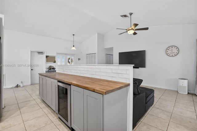 9731 NW 32nd Mnr, Sunrise, FL 33351