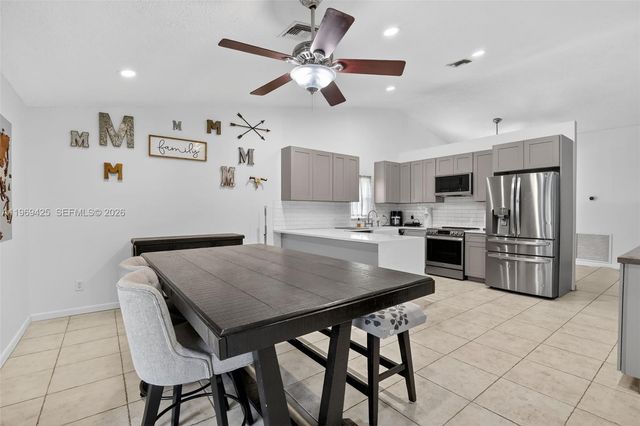 9731 NW 32nd Mnr, Sunrise, FL 33351