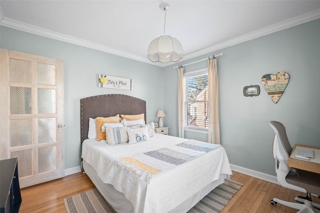 1633 38th Street, Des Moines, IA 50310