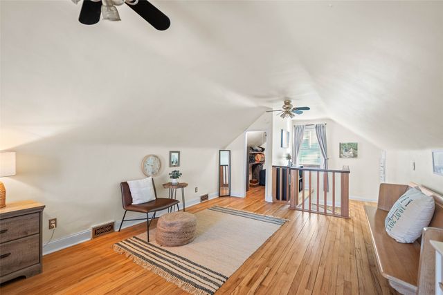 1633 38th Street, Des Moines, IA 50310