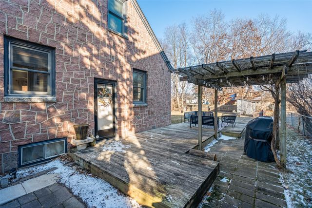 1633 38th Street, Des Moines, IA 50310