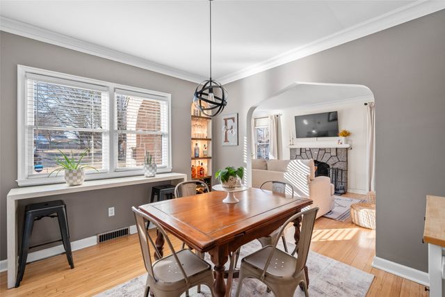 1633 38th Street, Des Moines, IA 50310