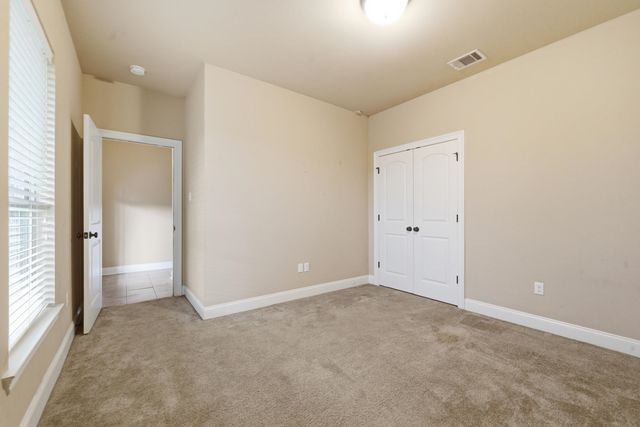 175 Highland Oaks Ave, Gray, LA 70359