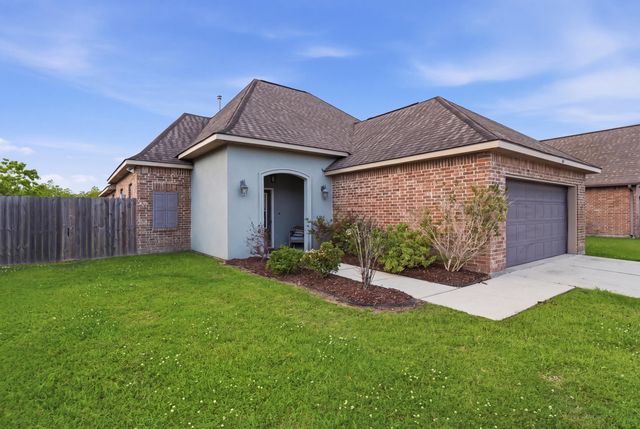 175 Highland Oaks Ave, Gray, LA 70359