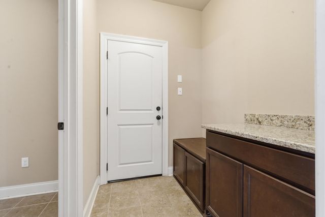 175 Highland Oaks Ave, Gray, LA 70359