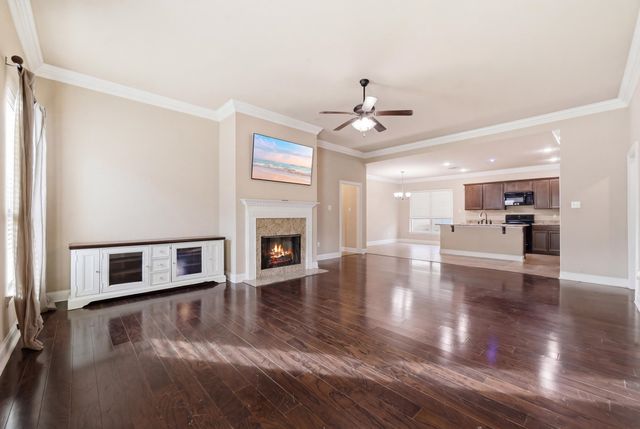 175 Highland Oaks Ave, Gray, LA 70359