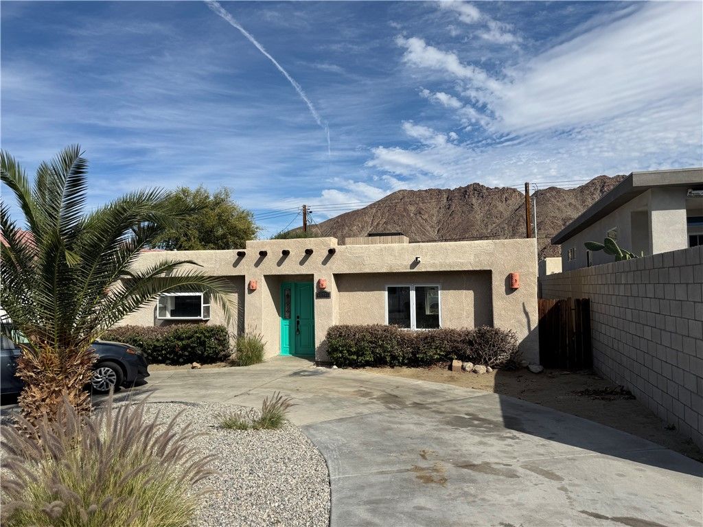 Image 1 of property listing at 54066 Avenida Velasco, La Quinta, CA 92253