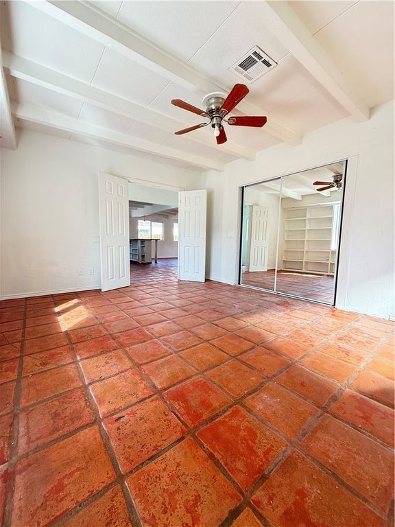 Image 4 of property listing at 54066 Avenida Velasco, La Quinta, CA 92253