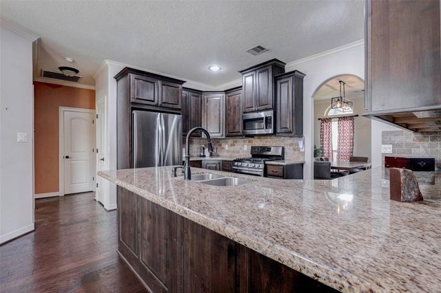 2688 Settlers Way Drive, Sealy, TX 77474