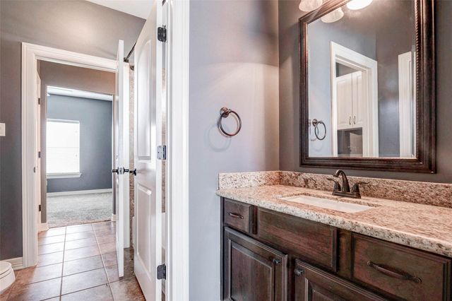 2688 Settlers Way Drive, Sealy, TX 77474