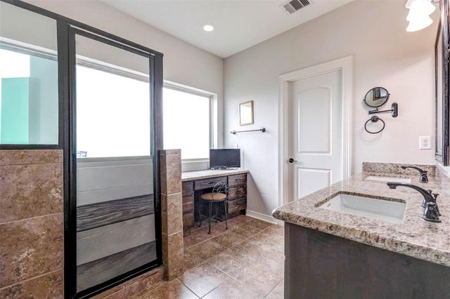 2688 Settlers Way Drive, Sealy, TX 77474