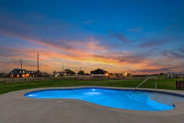 2688 Settlers Way Drive, Sealy, TX 77474