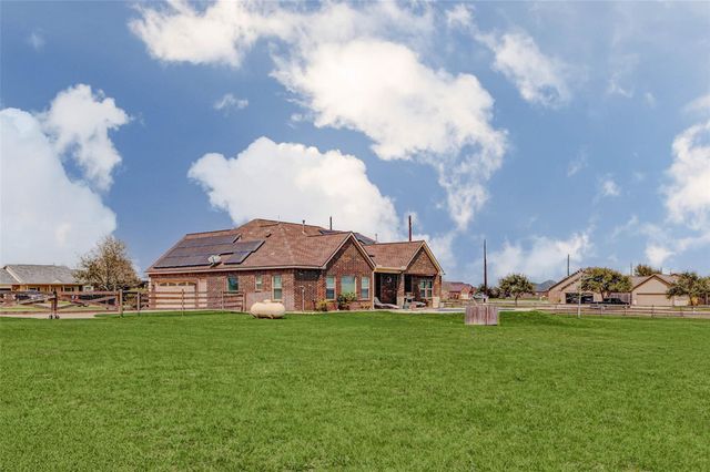 2688 Settlers Way Drive, Sealy, TX 77474