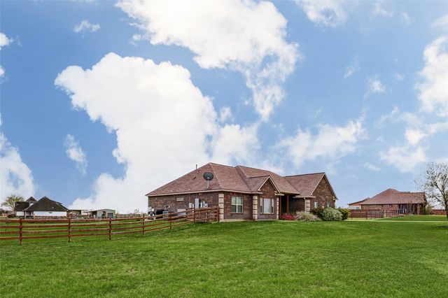 2688 Settlers Way Drive, Sealy, TX 77474