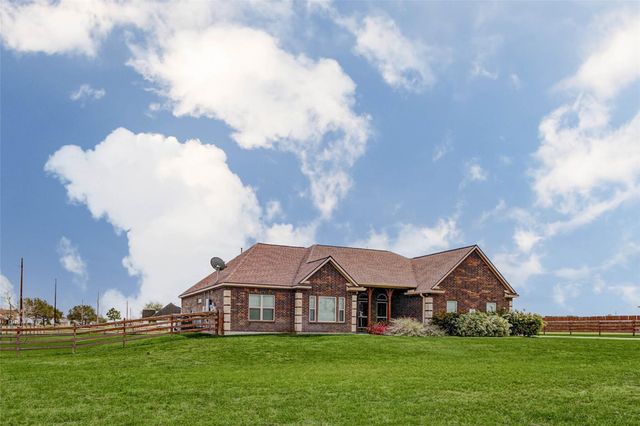 2688 Settlers Way Drive, Sealy, TX 77474