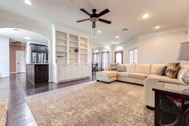 2688 Settlers Way Drive, Sealy, TX 77474