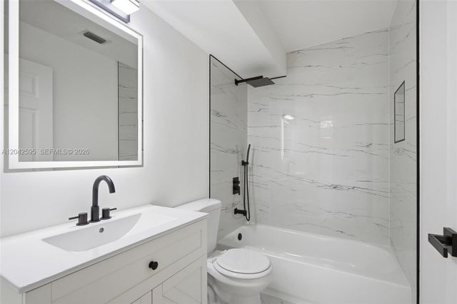 4114 Sapphire Street, Weston, FL 33331