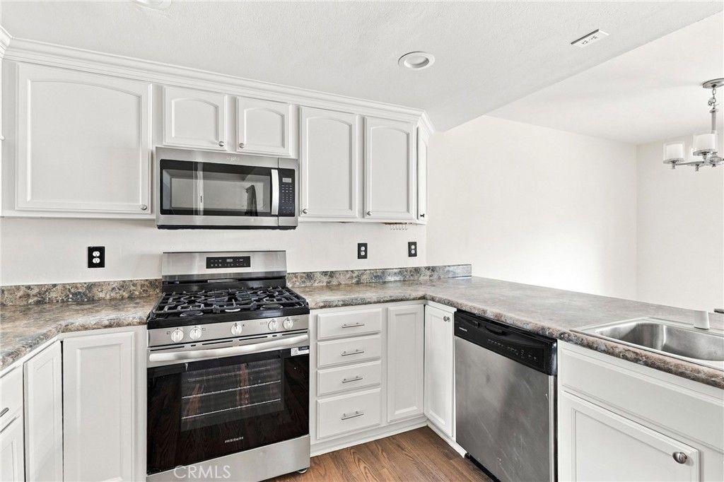 Image 12 of property listing at 534 Northpoint Circle, Santa Maria, CA 93455