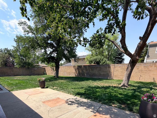 11530 S JORDAN POINT DR, Sandy, UT 84092