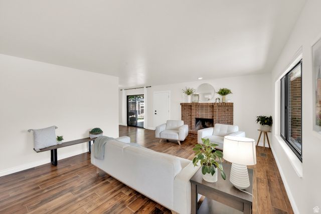 11530 S JORDAN POINT DR, Sandy, UT 84092