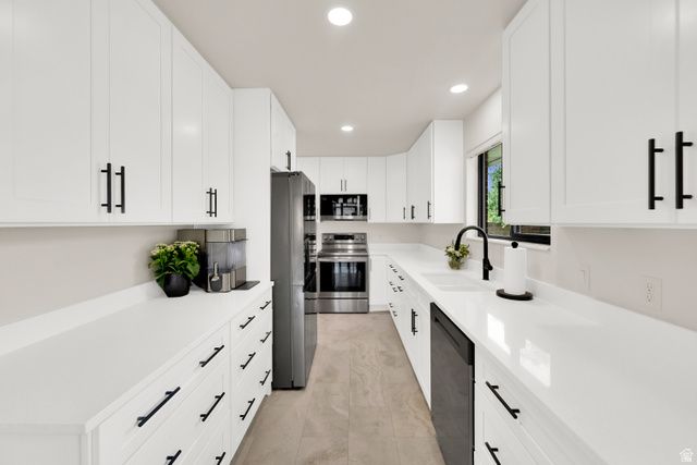 11530 S JORDAN POINT DR, Sandy, UT 84092