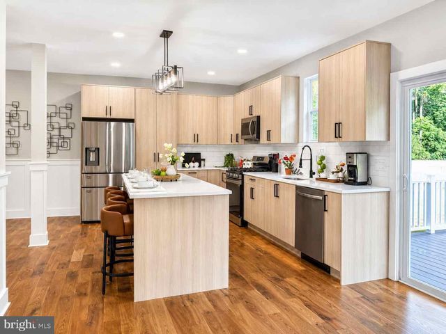 4909 CHURCH RD, Mount Laurel, NJ 08054