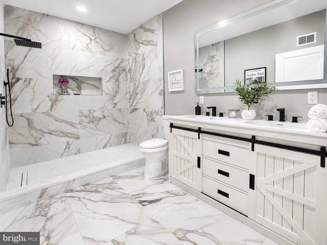 4909 CHURCH RD, Mount Laurel, NJ 08054