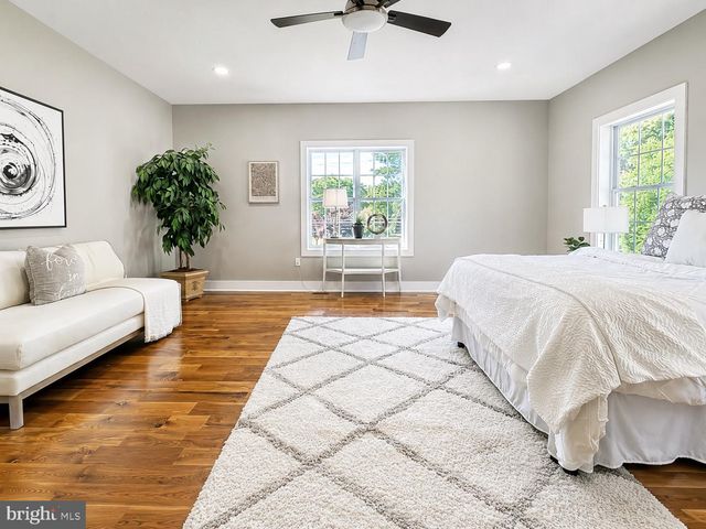 4909 CHURCH RD, Mount Laurel, NJ 08054