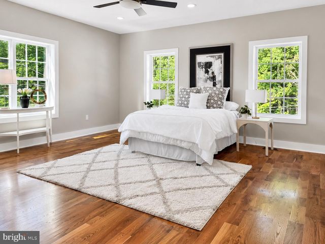 4909 CHURCH RD, Mount Laurel, NJ 08054