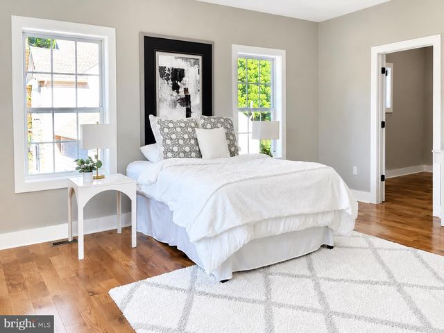 4909 CHURCH RD, Mount Laurel, NJ 08054